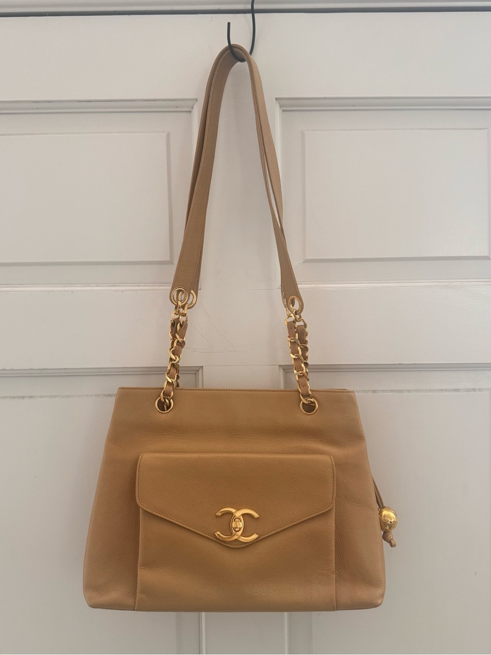 Vintage CHANEL Beige Caviar Front Pocket CC Shopper Tote Bag with GHW EUC